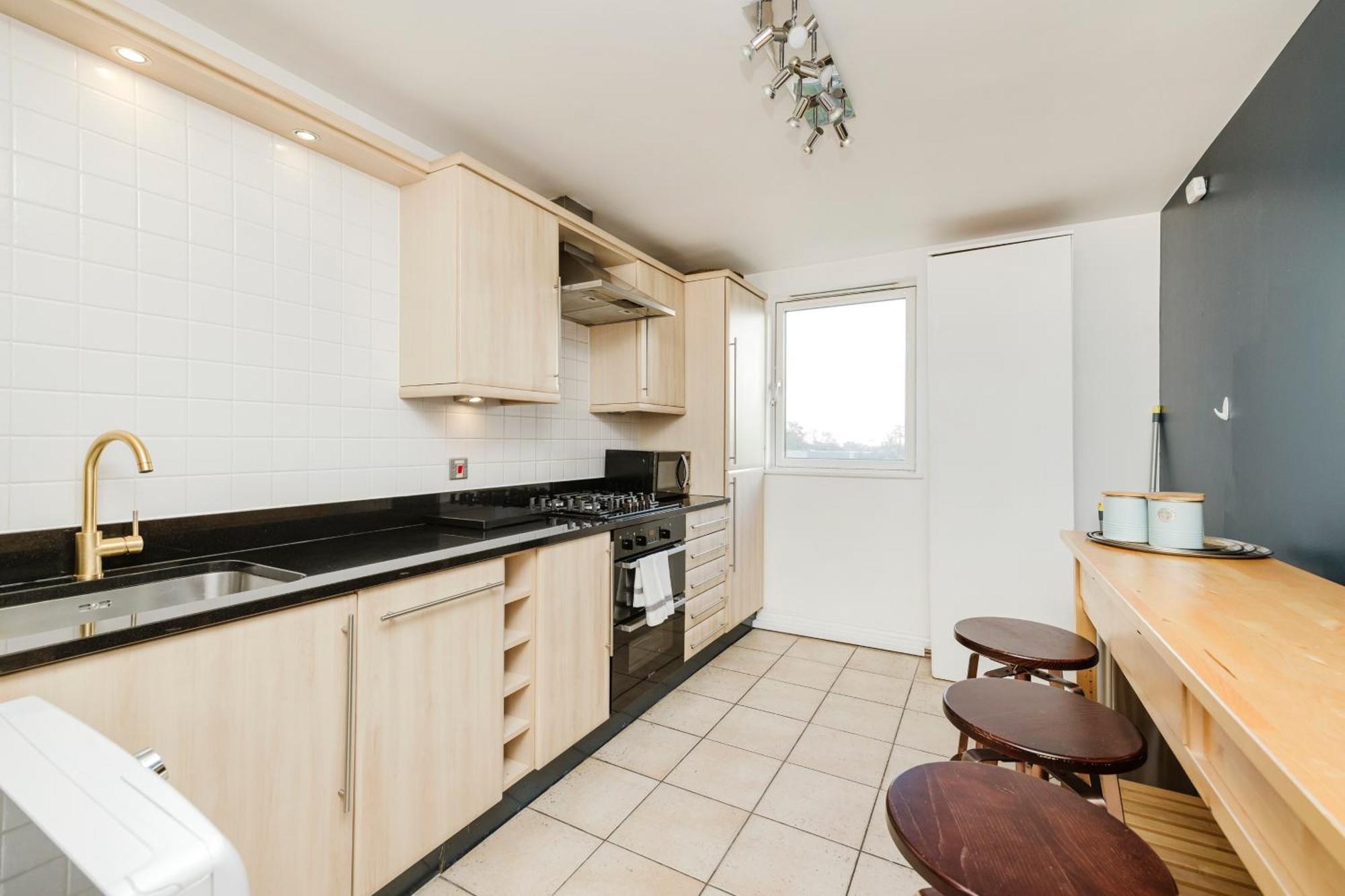 Joivy Stylish Apartment With Balcony In Old Town Единбург Екстериор снимка