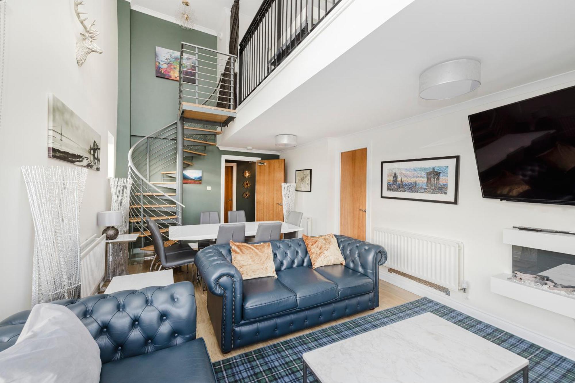Joivy Stylish Apartment With Balcony In Old Town Единбург Екстериор снимка